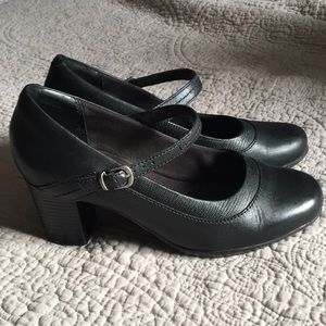 Clark’s Bendables MaryJane Heels Black Heels